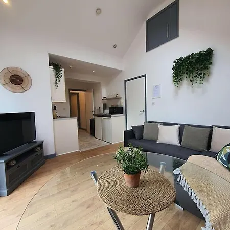 One Bedroom Private Garden Apartment By Property Promise Cardiff Exterior photo